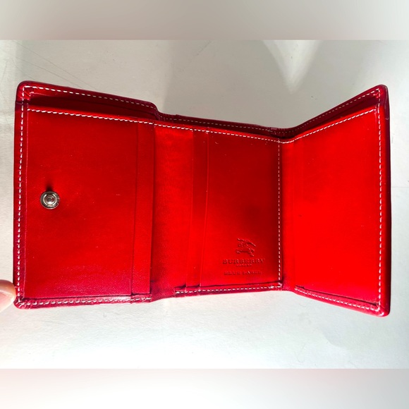 Burberry PINK kisslock compact wallet - Picture 9 of 10